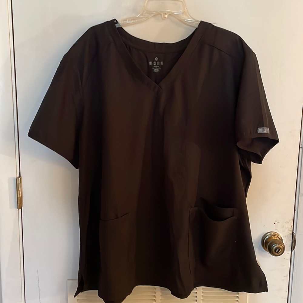Scrub top - black